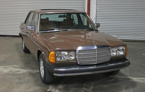 1978 Mercedes Benz 240D Diesel - Hughes Estate Sales