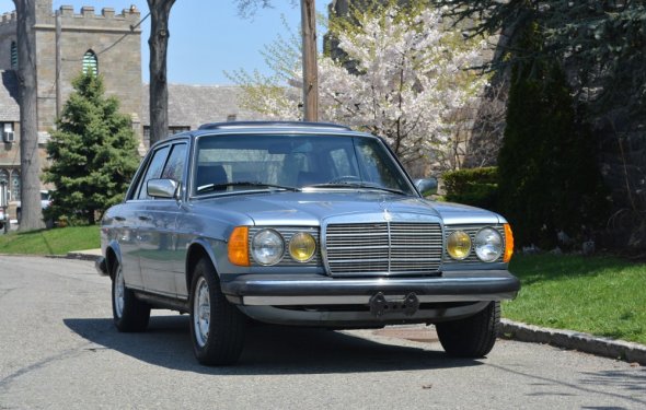 1985 Mercedes-Benz 300D