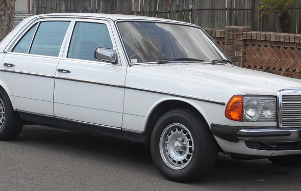 File:1980 Mercedes-Benz 300 D (W123) sedan (20980100691).jpg